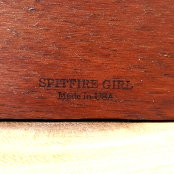 NWT SPITFIRE GIRL FLASK AND SHOT GLASSES SET - Picture 11 of 13